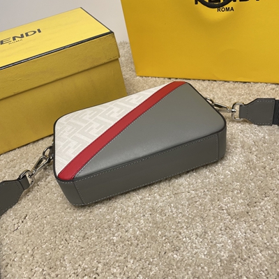 フェンディバッグ内部構造